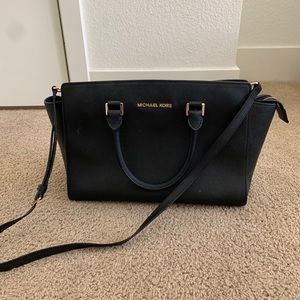 Michael Kors Selma Medium Bag